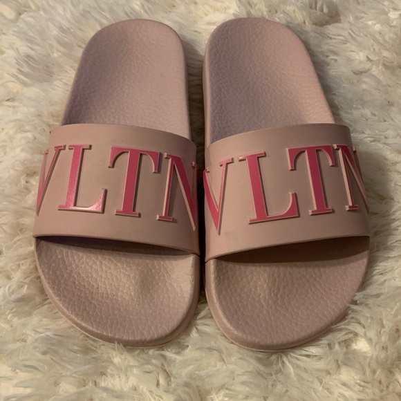 vltn slides pink